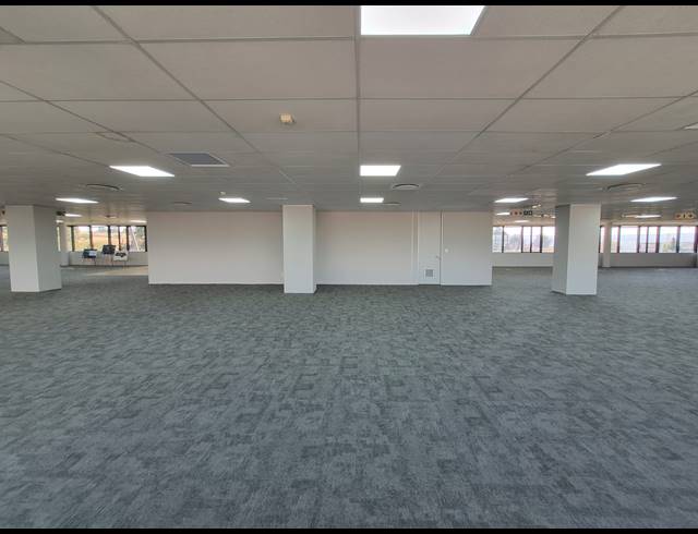 781M² OFFICE TO LET IN WOODMEAD